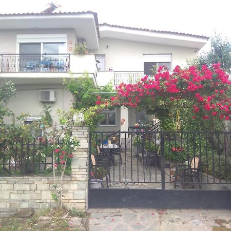 Sofia'S Cottage 아스프로발타 외부 사진